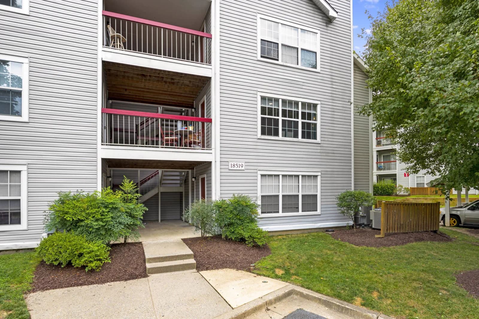 Project 4 real estate photo 3