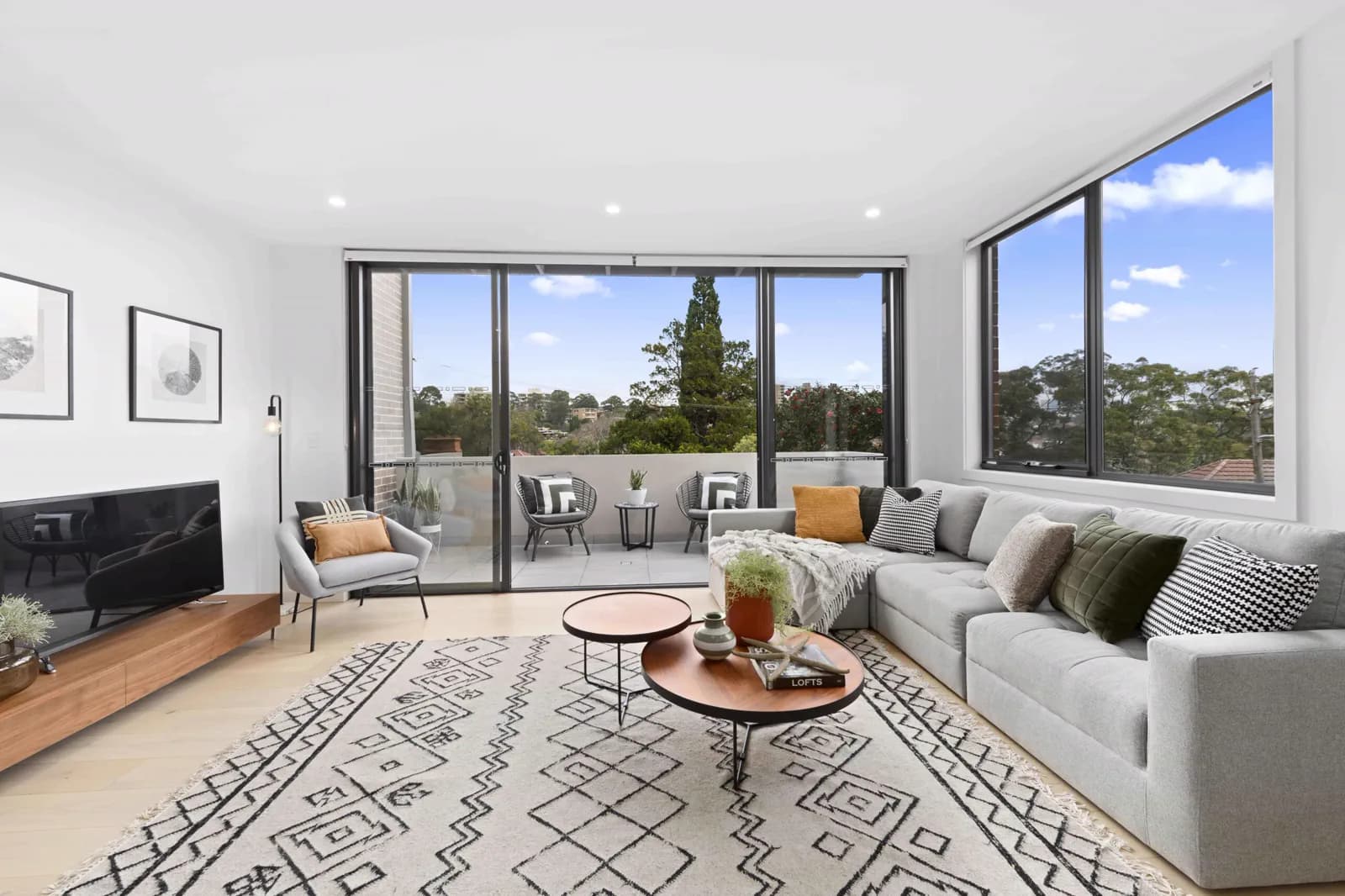 Project 7 real estate photo 1