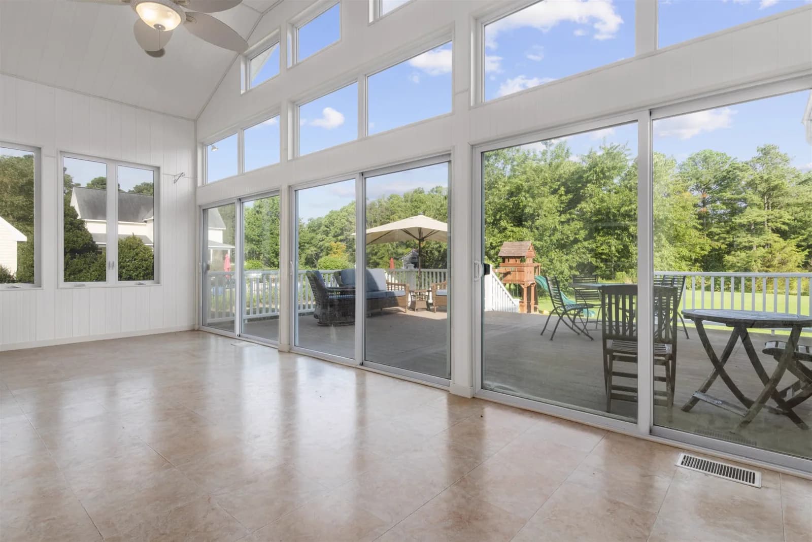 Virtual Furniture real estate photo 3